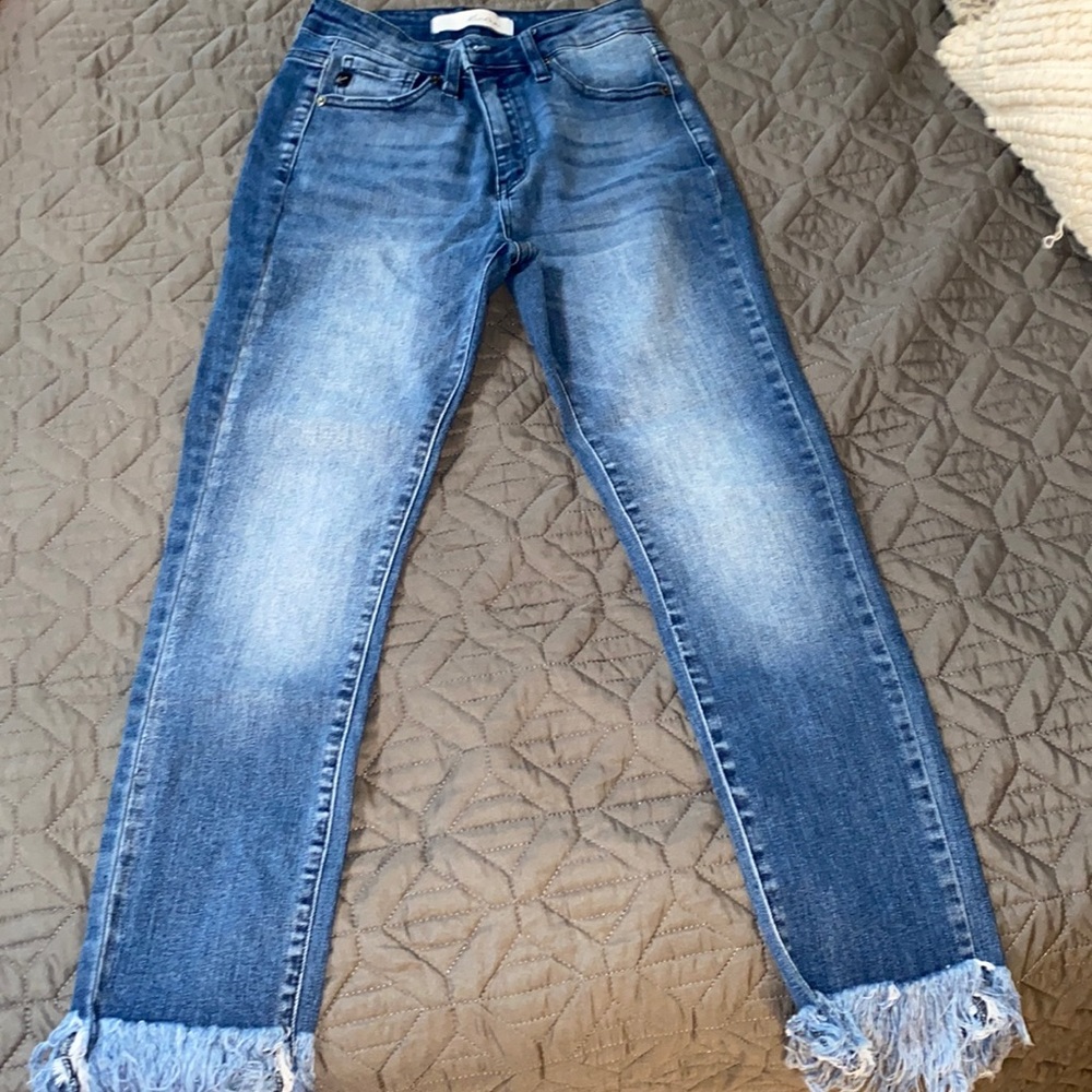 Women’s Kancan fringed cropped jeans, size 25